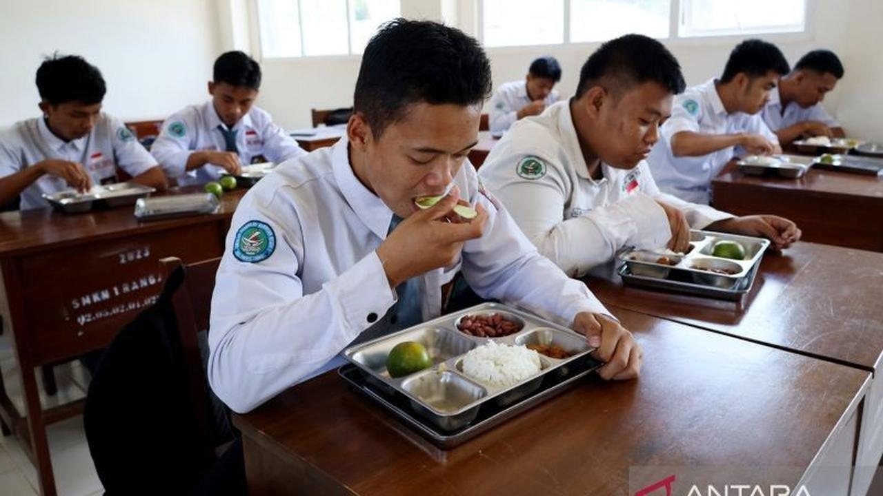 Sekda Sulbar: Program Makan Bergizi Gratis Dorong Ekonomi Lokal dan Kesejahteraan Masyarakat