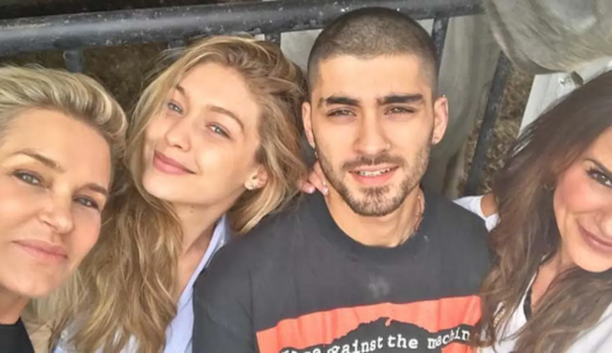 “Zayn memang sangat jatuh hati dengan Gigi Hadid dari ujung kaki sampai ujung kepala. Namun ia memang belum siap berhubungan dengan jenjang yang lebih serius,” ungkap sumber. (Instagram)
