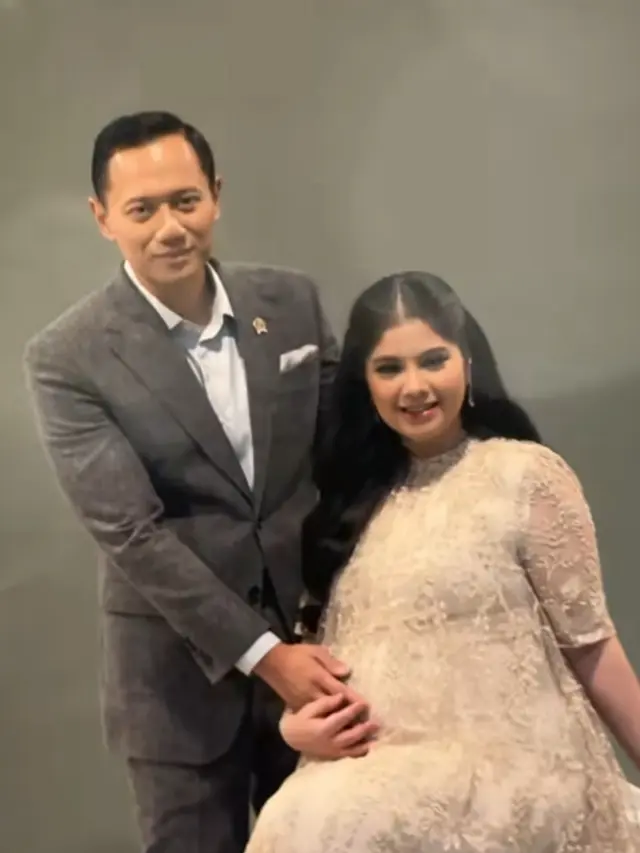 Annisa Pohan saat Maternity Shoot bersama AHY. [@annisayudhoyono]