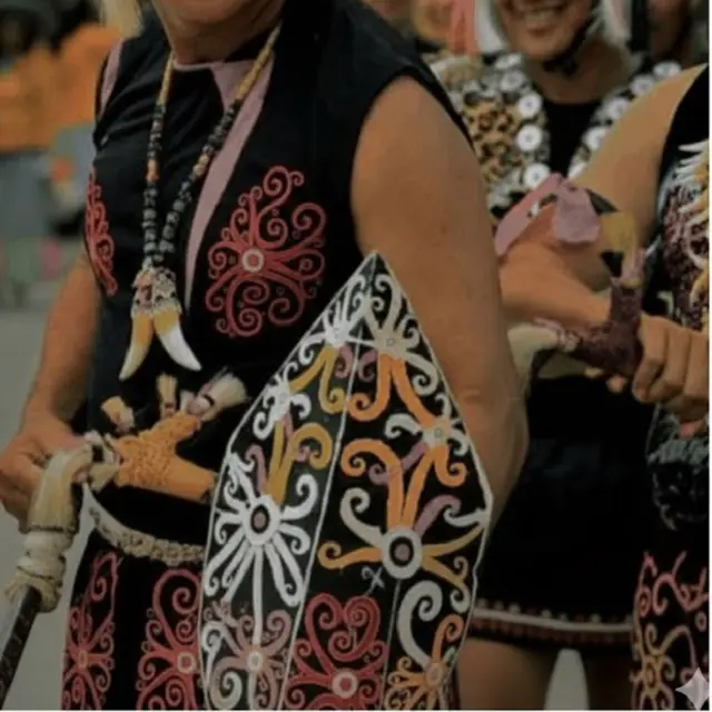 Sapei Sapak motif tumbuhan (Gemini AI)