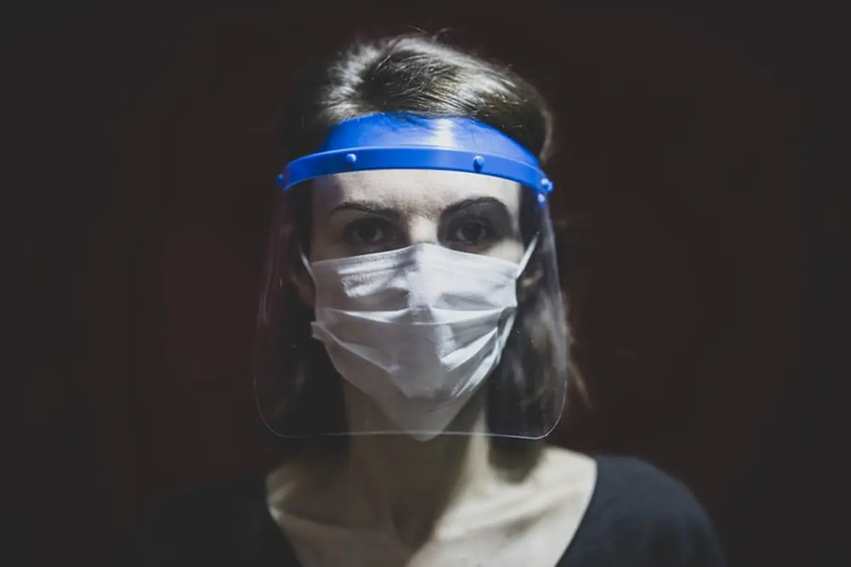 Ilustrasi face shield