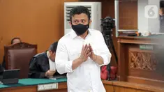 Terdakwa kasus pembunuhan berencana terhadap Brigadir Nopriansyah Yosua Hutabarat atau Brigadir J, Ferdy Sambo tiba untuk menjalani sidang pembacaan putusan sela majelis hakim di Pengadilan Negeri Jakarta Selatan, Jakarta, Rabu (26/10/2022). Majelis Hakim Pengadilan Negeri Jakarta Selatan resmi menolak nota keberatan atau eksepsi terdakwa Ferdy Sambo terkait kasus dugaan pembunuhan berencana Brigadir J. (Liputan6.com/Faizal Fanani)