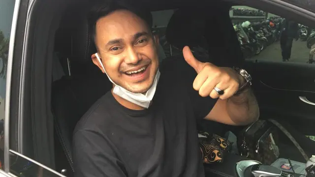 Ramzi (ist/ Munady Widjaja)