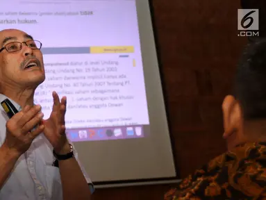 Pengamat ekonomi Faisal Basri saat memaparkan tentang Holding BUMN Migas di Jakarta Selatan, Jumat (16/3). Menurutnya, saat ini Indonesia menghadapi defisit perdagangan di tiga sektor (tripple deficit). (Liputan6.com/Angga Yuniar)