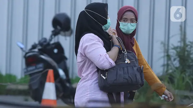 Kenakan Masker, Aktivitas Warga Depok Berjalan Normal