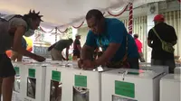 Logistik pemilu yang masih berada di KPU kota Jayapura (Liputan6.com/Katharina Janur)