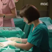 Yannie Kim kembali tampil dalam drama Korea berjudul Hospital Ship. Drama ini dibintangi Ha Jiwon dan Minhyuk. (Via MBC)