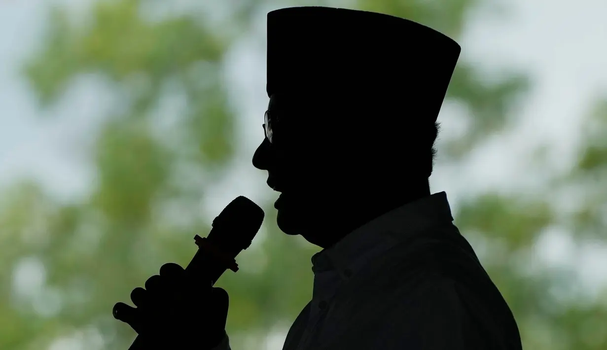 Di Lampung, Anies Baswedan juga menjalin dialog dengan petani di acara Rembuk Tani. (AP Photo/Achmad Ibrahim)