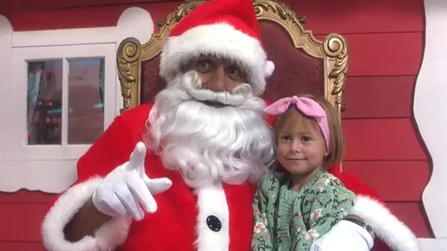 Santa with Muscles (1996)