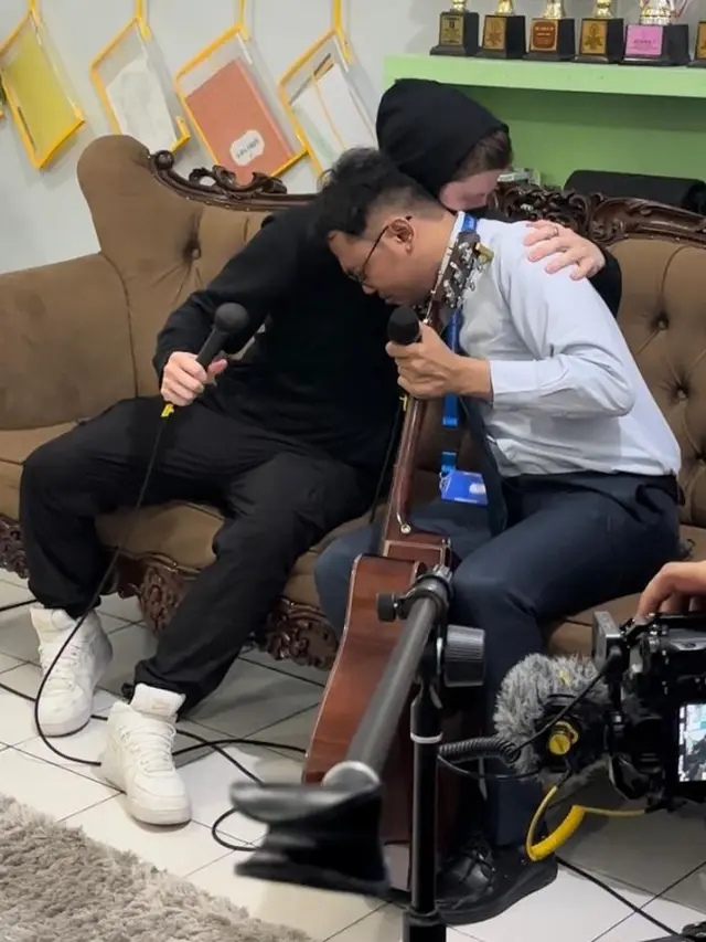 Alan Walker dan Tri Adinata