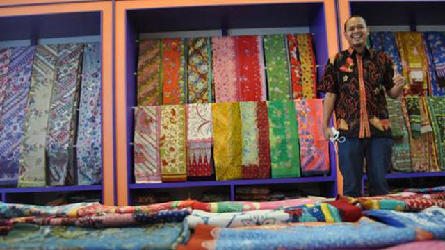  Kisah Wirausahawan Sukses Di Bidang Kerajinan Tekstil  