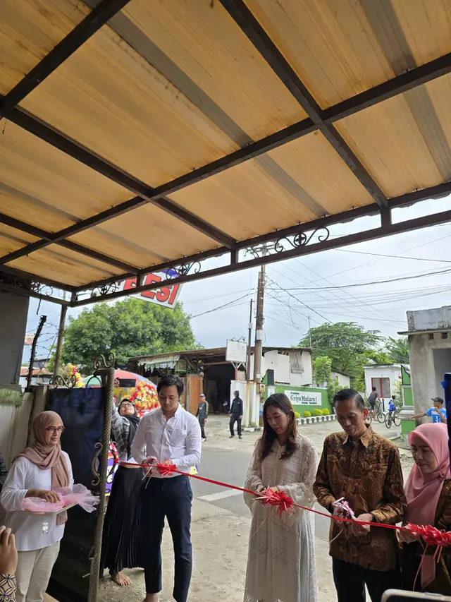 Reno Wandika dan istri. (Foto: Dok. Koleksi Pribadi Reno Wandika)