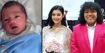 Melalui akun instagramnya, Marshel Widianto membagikan kabar bahagia. Komika dan pemeran itu mengaku baru saja dikaruniai anak laki-laki  pernikahannya dengan Cesen eks JKT 48. Berikut beberapa potret menggemaskan anak Marshel dan ucapan terima kasih Cesen kepada Celine Evangelista. [Instagram/ceseniy/marshel_widianto]