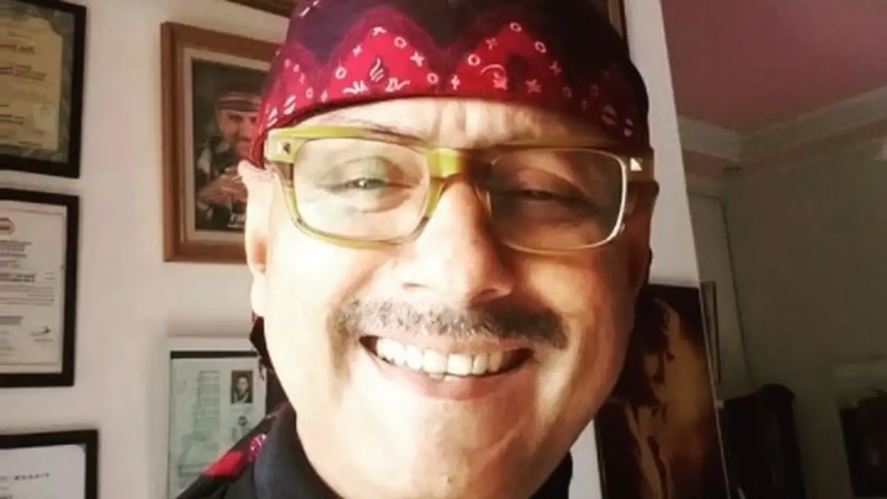 Yus Yunus, salah satu pedangdut legendaris nasional, meninggal dunia (https://www.instagram.com/p/CWNRnurBOMY/)