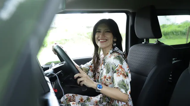 wanita november penampilan lebih mahal