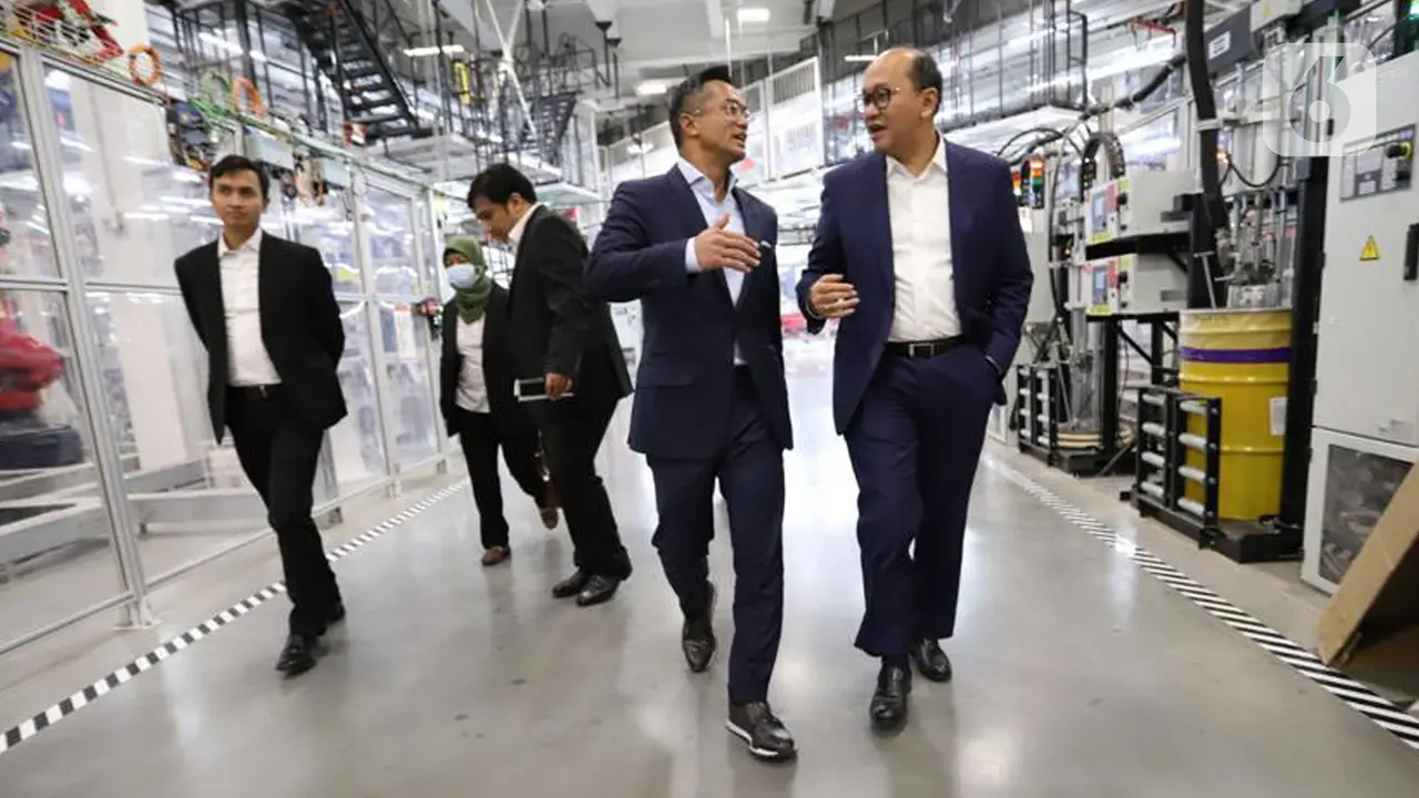 Menko Luhut, Anindya Bakrie dan Para Pengusaha Temui Pendiri Tesla Elon Musk