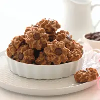 Kue semprit coklat./Copyright shutterstock.com/g/winrosdaniar