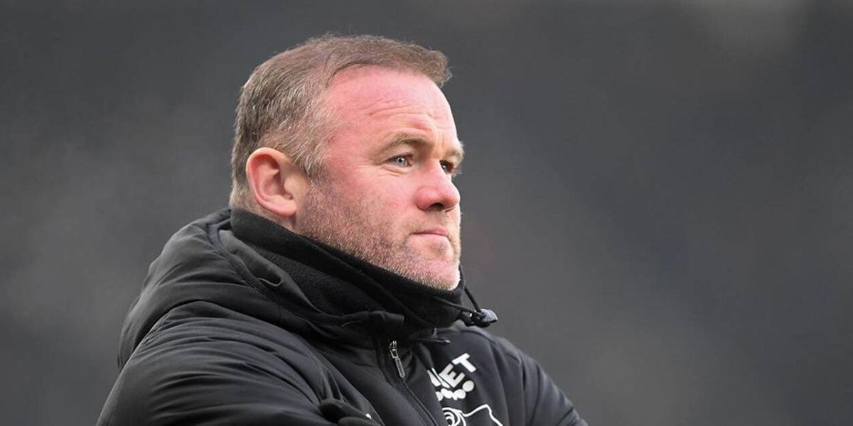 Aksi Kocak Wayne Rooney, Kunci Istrinya di Luar Rumah Gara-Gara Pasang Bendera Liverpool