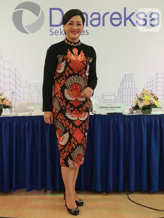 Dirut PT Danareksa Sekuritas (DS) Friderica Widyasari didampingi jajaran direksi memberi keterangan pers mengenai kinerja perusahaan dan perkenalan manajemen baru di Jakarta, Senin (2/3/2020). BRI mengakuisisi 67% DS pada akhir 2018 sebesar 67%. (Liputan6.com/Fery Pradolo)