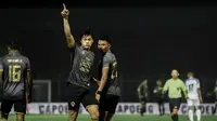 Uji Coba Jelang Liga 1: Di Depan Presiden Anyar, Arema Sikat Habis Rans Cilegon FC
