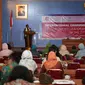 Menteri Pemberdayaan Perempuan dan Perlindungan Anak, Yohana Yembise saat seminar bertajuk "Kepemimpinan Perempuan dan Demokrasi Abad 21 di Asia" di Gedung LIPI, Jakarta, Jumat, (27/4). (Liputan6.com/Pool/Humas Kemen PP dan PA)