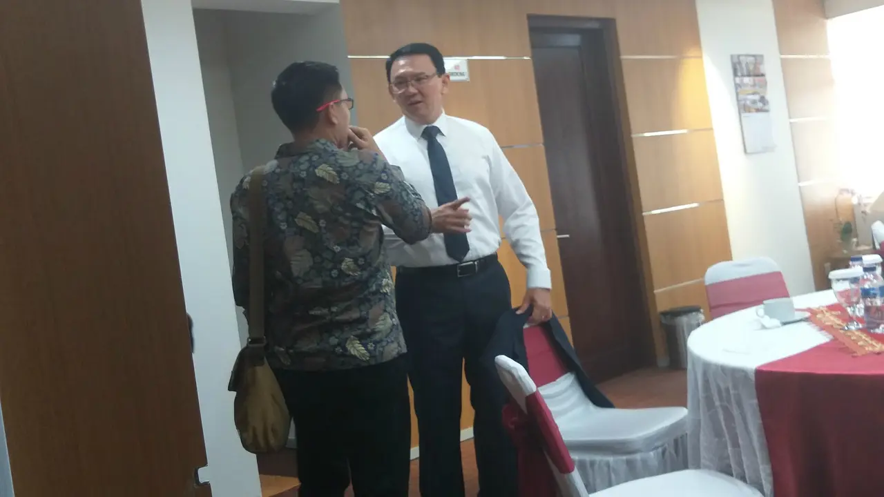 Mantan Gubernur DKI Jakarta Basuki Tjahaja Purnama atau Ahok menghadiri pelantikan anggota DPRD DKI Jakarta, Senin (26/8/2019).