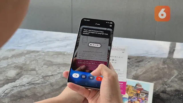 Fitur Gemini Live untuk menerjemahkan informasi langsung dari Samsung Galaxy S25 FE. Liputan6.com/Iskandar