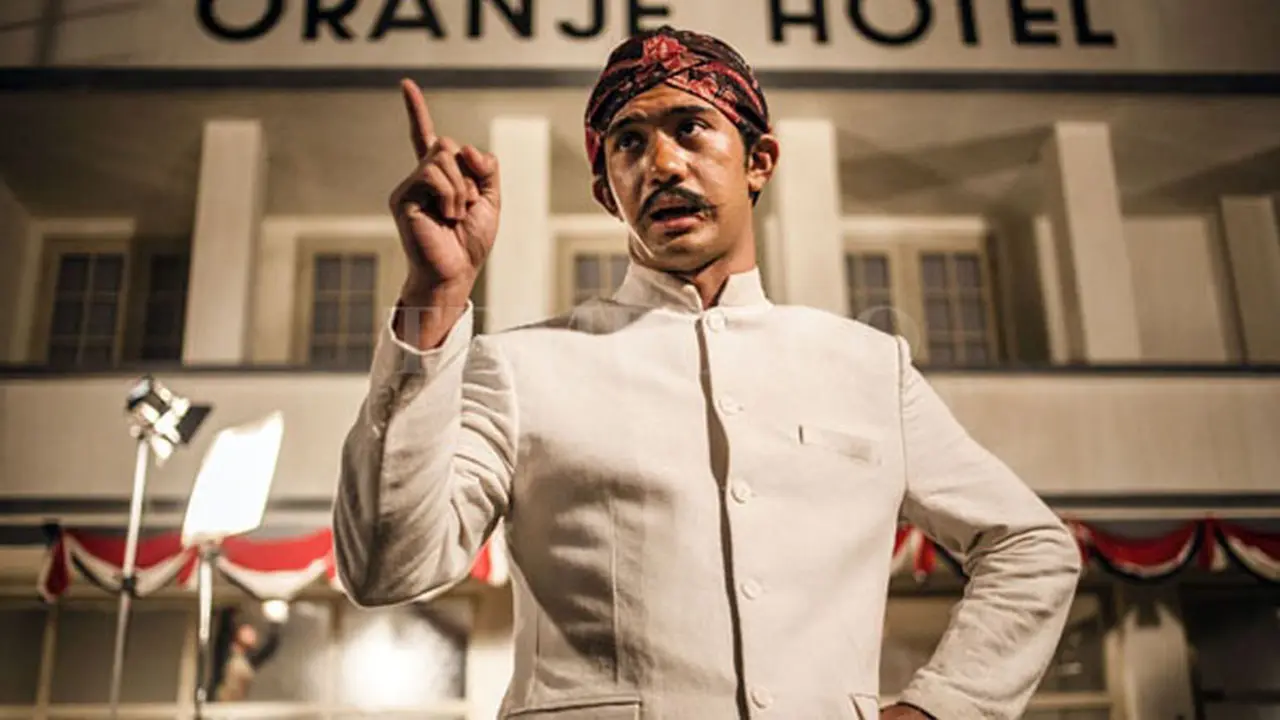 Reza Rahadian 