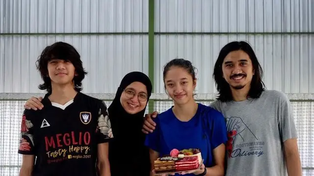 6 Potret Ayman Putra Bungsu Duta Sheila on 7 yang Beranjak Dewasa, Mirip Ayahnya
