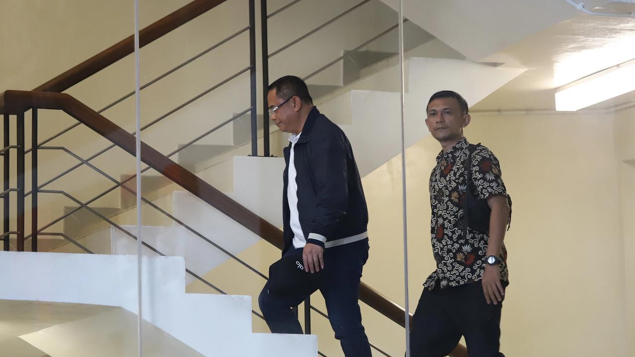 FOTO: Bupati Pati Sudewo Tiba di Gedung KPK Usai Terjaring OTT