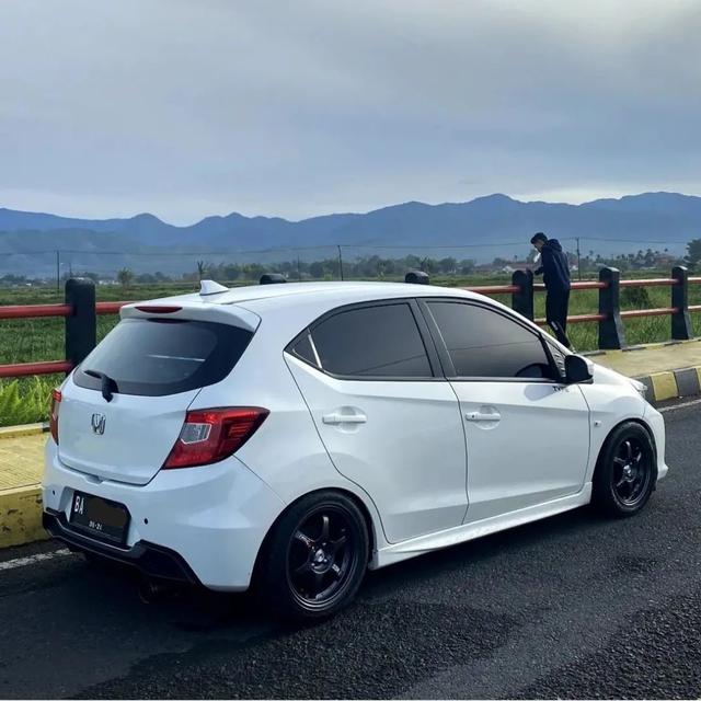 10 Potret Modifikasi Honda Brio, Hatchback Kecil Idola Anak SMA