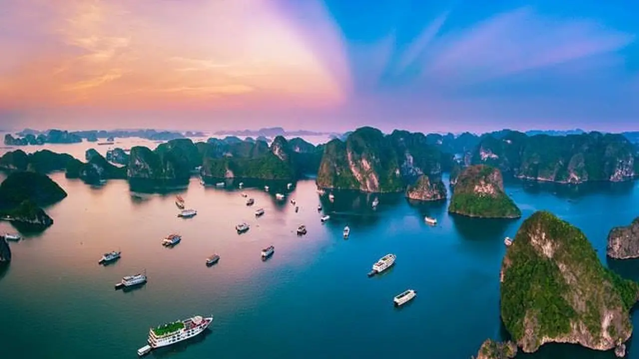 Keindahan Ha Long Bay