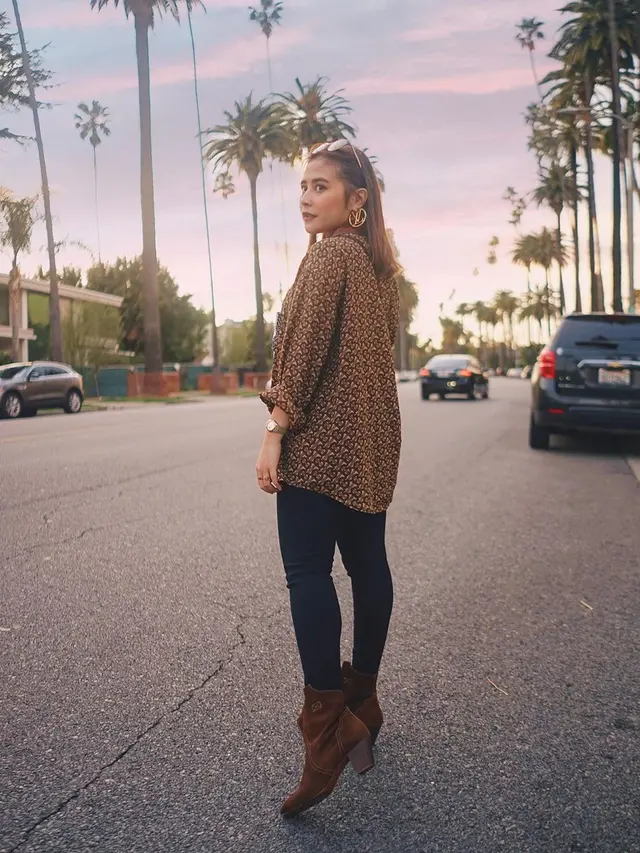 Gaya Prilly Latuconsina Liburan di Los Angeles