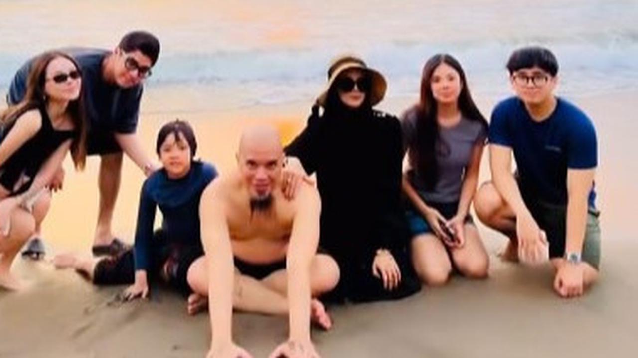 7 Potret Mesra Mulan Jameela dan Ahmad Dhani Liburan Bareng Anak-Anak, Tak Lupa Ajak Calon Mantu Alyssa Daguise