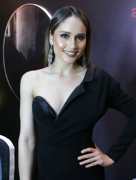Cinta Laura