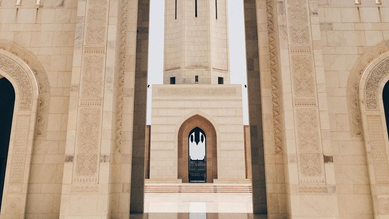 Doa diberi kemudahan adalah salah satu doa yang sangat dicari oleh orang-orang. Pasalnya, dengan berbagai macam aktivitas, agenda dan usahanya, manusia sangat membutuhkan doa memohon kemudahan dari Allah SWT atas segala urusan tersebut.