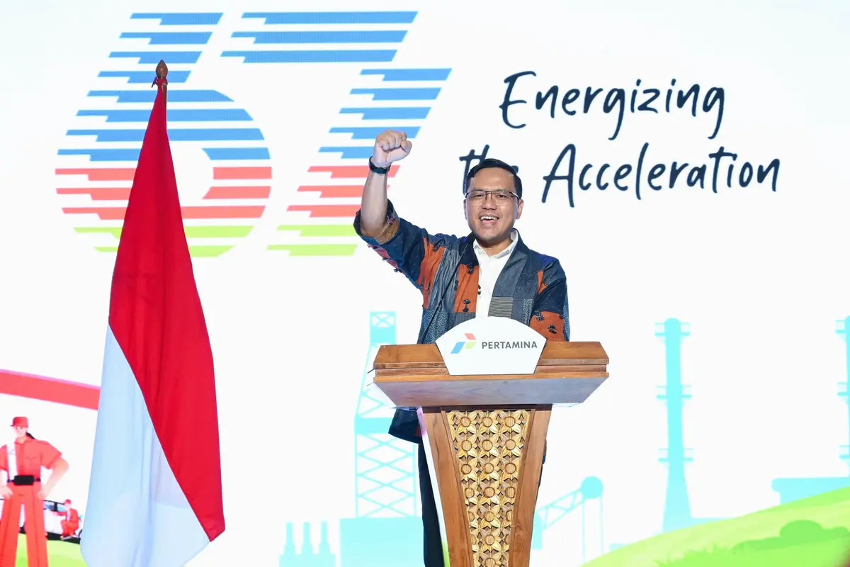 Direktur Utama Pertamina, Simon Aloysius Mantiri saat memberikan sambutan pada acara puncak perayaan Hari Ulang Tahun (HUT) ke-67 Pertamina di Grha Pertamina, Jakarta (10/12/2024). (Dok Pertamina)
