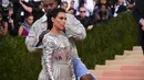 Kini Kim dan Kanye sudah miliki tiga anak yakni North, Saint dan juga Chicago. (REX/Shutterstock)