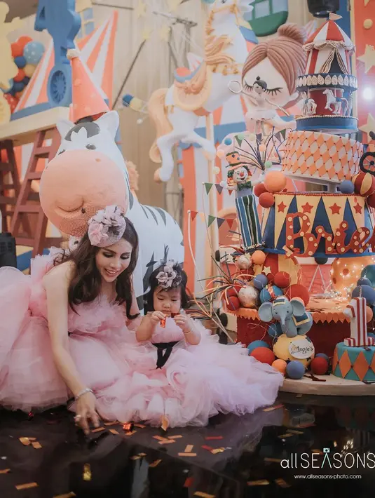 Ultah Anak Momo Geisha (Instagram/therealmomogeisha)