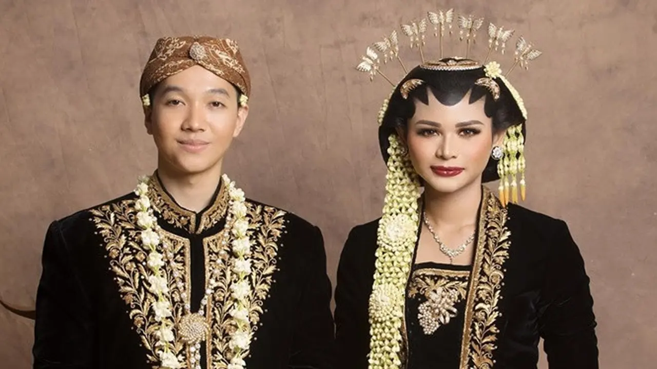 7 Potret Pernikahan Kartika Sary, Adik Yuni Shara dan KD yang Kental Adat Jawa