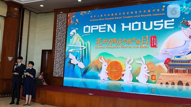 Kedutaan Besar China di Jakarta menggelar open house Festival Kue Bulan