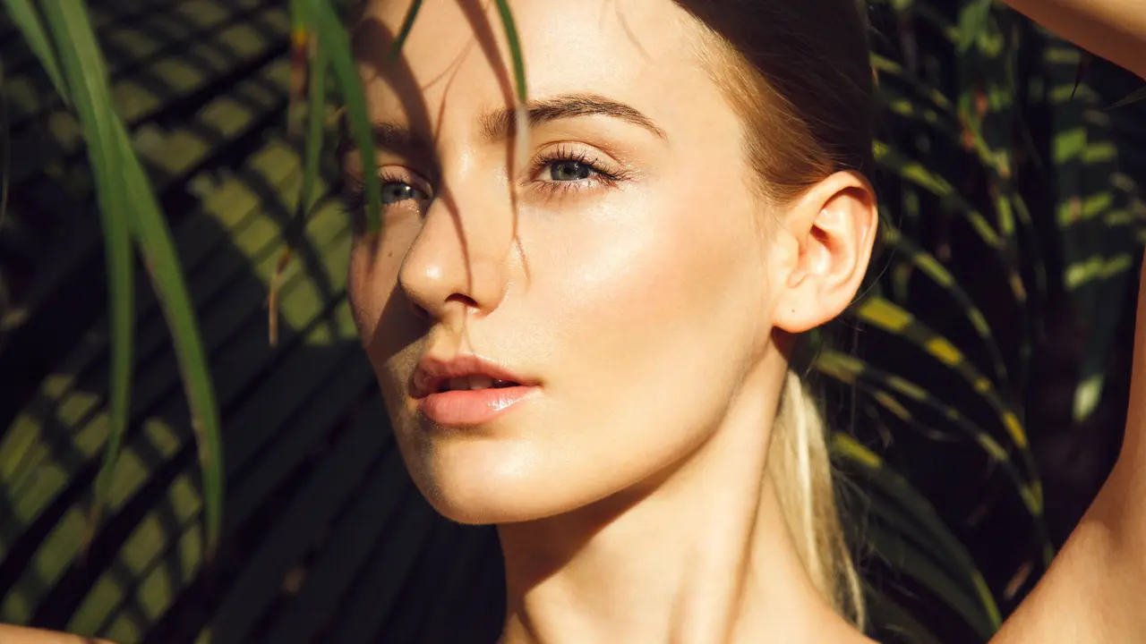 [Bintang] Cegah Lunturnya Makeup dan Tubuh yang Cepat Berkeringat dengan Tips Ini