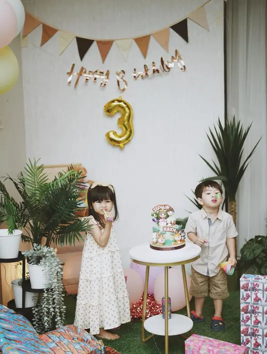 [Instagram/syahnazs]