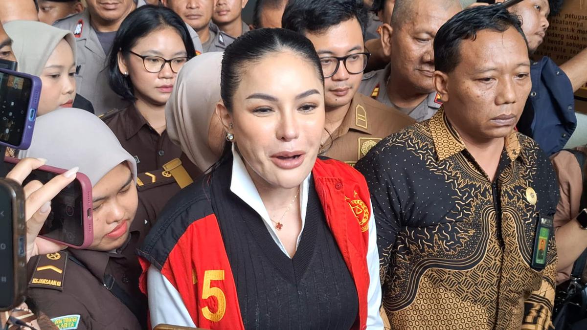 Reaksi Nikita Mirzani Setelah Dituntut 11 Tahun Penjara dan Denda Rp2 Miliar: Enggak Ada Masalah