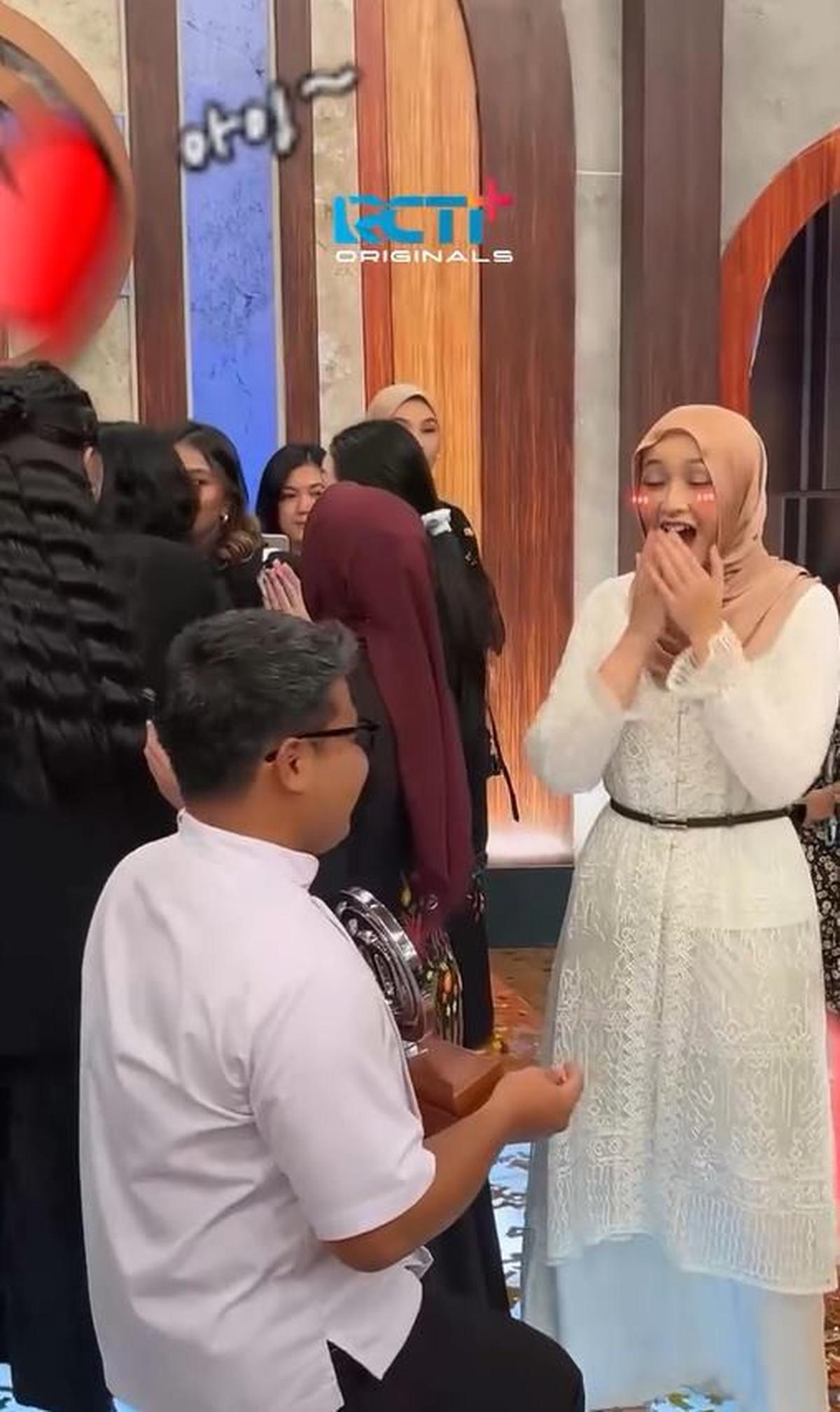 Potret Fajar Gusti Lamar Zahra Usai Dinyatakan Jadi Juara Masterchef Season 12, Sempat Dikira Settingan