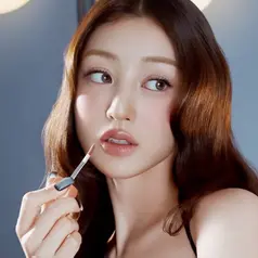 Menggandeng Jihyo TWICE sebagai Brand Ambassador, brand ini mengajak beauty enthusiast menemukan gaya makeup yang sesuai dengan karakter masing-masing. (Foto/Dok: MILKTOUCH)