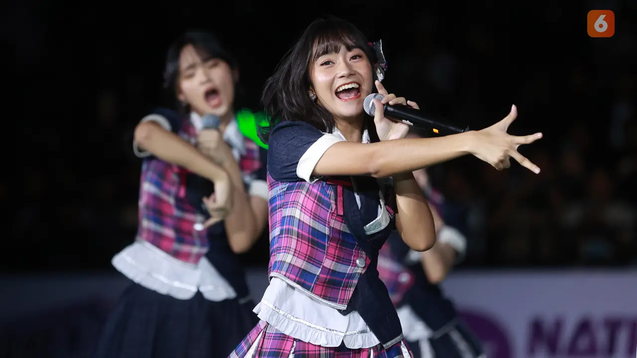 Foto: JKT48 Tampil Energik di Grand Final AXIS Nation Cup 2023
