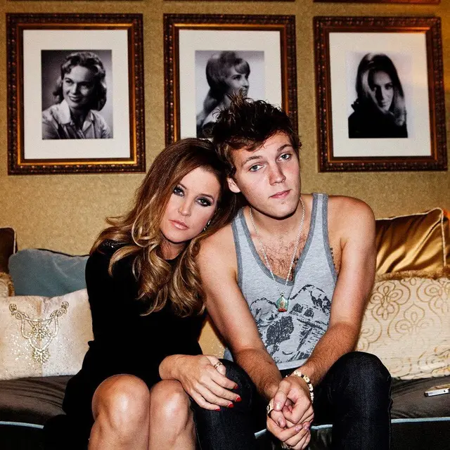 Benjamin Keough dan sang ibu, Lisa Marie Presley. (Instagram/ lisampresley)