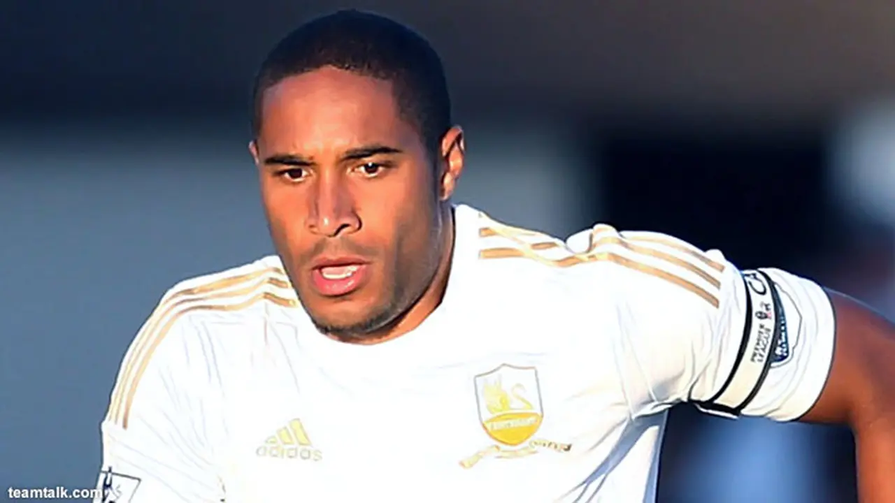 ashley-williams-arsenal-130713c.jpg