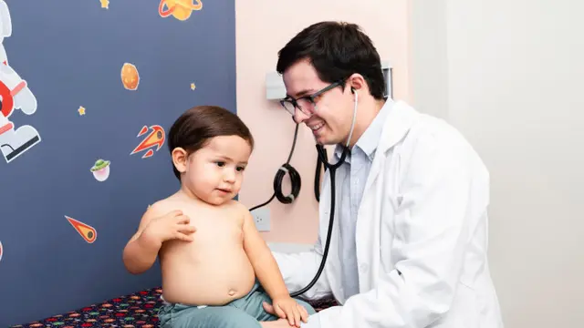 Ilustrasi dokter spesialis anak (Foto: freepik)